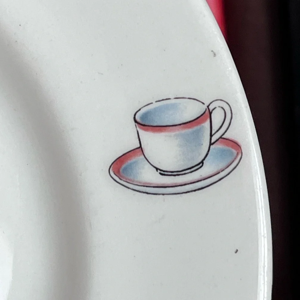 Peter Rabbit Decorative Plate - Picture 4 of 7